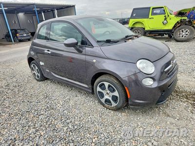 Czwarte zdjęcie samochodu z boku: 2014 FIAT 500 ELECTRIC VIN:3C3CFFGE0ET245010 - miniatura
