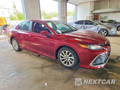 Czwarte zdjęcie samochodu z boku: 2021 TOYOTA CAMRY LE VIN:4T1R11AK2MU577195 - miniatura