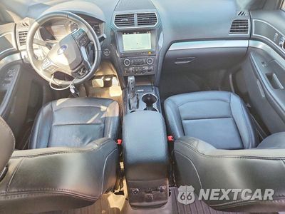 Zdjęcie 8 z 13 samochodu: 2017 FORD EXPLORER XLT VIN:1FM5K7D86HGB22112 - miniatura