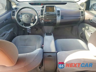 Zdjęcie 8 z 12 samochodu: 2005 TOYOTA PRIUS BASE VIN:JTDKB20U957007867 - miniatura