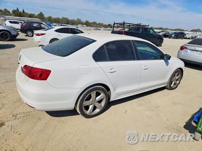 Trzecie zdjęcie samochodu z tyłu: 2013 VOLKSWAGEN JETTA BASE VIN:3VW2K7AJ8DM238083 - miniatura