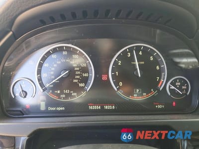 Zdjęcie 9 z 12 samochodu: 2015 BMW X5 XDRIVE35I VIN:5UXKR0C5XF0K62718 - miniatura