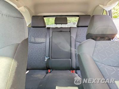 Zdjęcie 10 z 13 samochodu: 2024 TOYOTA RAV4 HYBRID XLE VIN:JTMRWRFV0RD234710 - miniatura