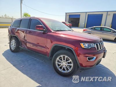 Czwarte zdjęcie samochodu z boku: 2022 JEEP GRAND CHEROKEE LAREDO E VIN:1C4RJEAG8NC172781 - miniatura