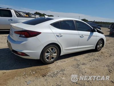 Trzecie zdjęcie samochodu z tyłu: 2019 HYUNDAI ELANTRA VALUE EDITION VIN:5NPD84LF2KH432743 - miniatura