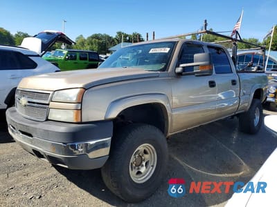 2005 CHEVROLET SILVERADO K2500 HEAVY DUTY 1GCHK23U85F881767 - główne zdjęcie licytacji z USA - miniatura