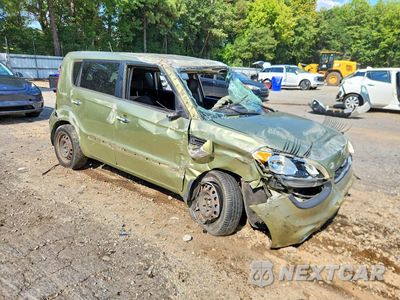 Czwarte zdjęcie samochodu z boku: 2013 KIA SOUL BASE VIN:KNDJT2A51D7516270 - miniatura