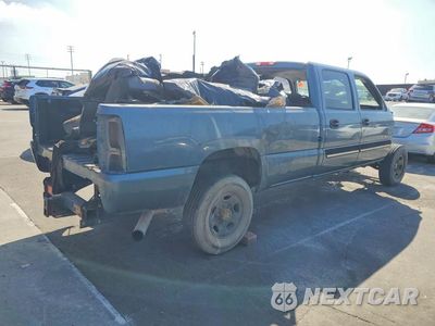 Trzecie zdjęcie samochodu z tyłu: 2006 CHEVROLET SILVERADO K2500 HEAVY DUTY VIN:1GCHK23D76F180171 - miniatura