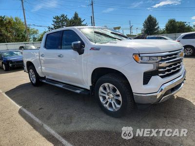 Czwarte zdjęcie samochodu z boku: 2025 CHEVROLET SILVERADO K1500 LTZ VIN:1GCUKGE82SZ173715 - miniatura