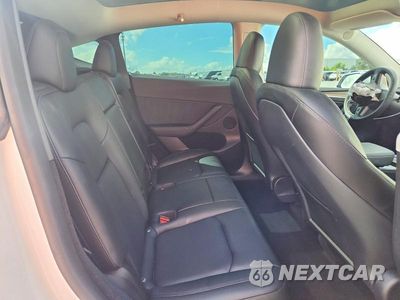Zdjęcie 10 z 12 samochodu: 2023 TESLA MODEL Y VIN:7SAYGDEF7PF754353 - miniatura
