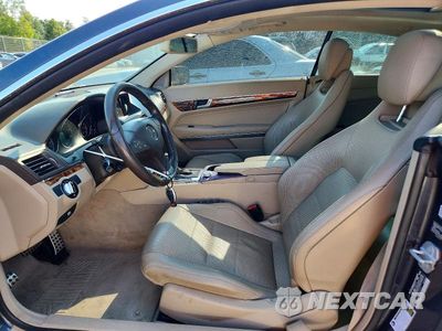 Zdjęcie 7 z 12 samochodu: 2010 MERCEDES-BENZ E 550 VIN:WDDKJ7CB2AF000405 - miniatura
