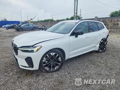 2026 VOLVO XC60 PLUS YV4M12RC9T1497469 - główne zdjęcie licytacji z USA - miniatura