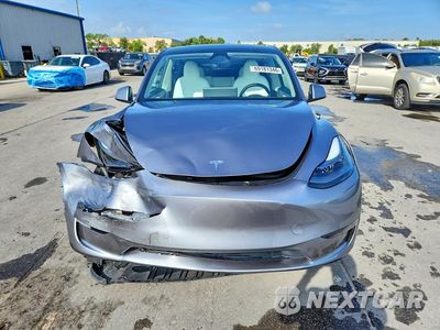 Piąte zdjęcie samochodu w środku: 2024 TESLA MODEL Y VIN:7SAYGDED1RA313347 - miniatura