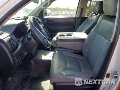 Zdjęcie 7 z 13 samochodu: 2021 TOYOTA TUNDRA SR VIN:5TFTY5F1XMX011653 - miniatura
