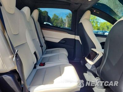 Zdjęcie 11 z 14 samochodu: 2026 TESLA MODEL X VIN:7SAXCDE5XTF476833 - miniatura