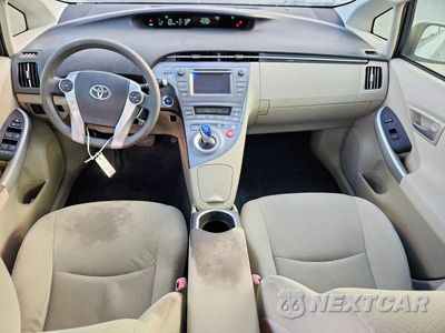 Zdjęcie 8 z 12 samochodu: 2012 TOYOTA PRIUS TWO VIN:JTDKN3DU0C1590661 - miniatura