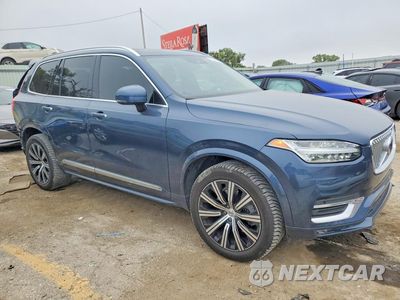 Czwarte zdjęcie samochodu z boku: 2022 VOLVO XC90 T6 INSCRIPTION VIN:YV4A221LXN1803934 - miniatura