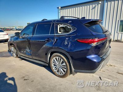 Drugie zdjęcie samochodu z przodu: 2023 TOYOTA HIGHLANDER HYBRID PLATINUM VIN:5TDEBRCH6PS575989 - miniatura