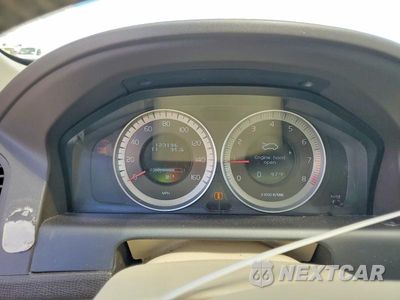 Zdjęcie 9 z 13 samochodu: 2013 VOLVO XC60 3.2 VIN:YV4952DL5D2419140 - miniatura