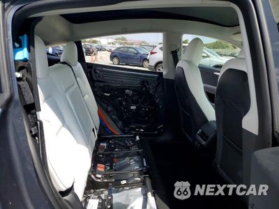 Zdjęcie 11 z 14 samochodu: 2023 TESLA MODEL Y VIN:7SAYGDEE1PF614774 - miniatura