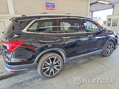 Trzecie zdjęcie samochodu z tyłu: 2019 HONDA PILOT TOURING VIN:5FNYF6H63KB001158 - miniatura