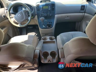 Zdjęcie 8 z 13 samochodu: 2010 KIA SEDONA LX VIN:KNDMG4C39A6358402 - miniatura