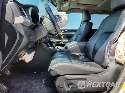 Zdjęcie 7 z 13 samochodu: 2014 TOYOTA HIGHLANDER XLE VIN:5TDKKRFH0ES012321 - miniatura