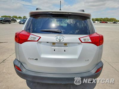 Zdjęcie 6 z 13 samochodu: 2015 TOYOTA RAV4 LE VIN:JTMZFREV2FJ058225 - miniatura
