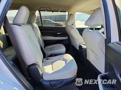 Zdjęcie 11 z 14 samochodu: 2025 TOYOTA GRAND HIGHLANDER XLE VIN:5TDAAAA52SS020915 - miniatura