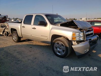 Czwarte zdjęcie samochodu z boku: 2011 CHEVROLET SILVERADO C1500 LT VIN:3GCPCSE07BG188623 - miniatura
