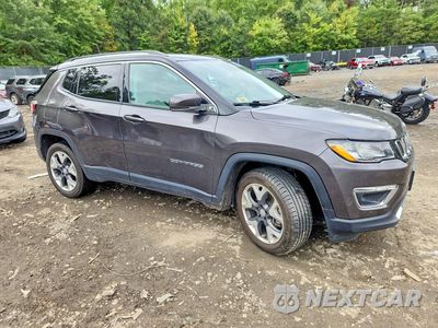 Czwarte zdjęcie samochodu z boku: 2019 JEEP COMPASS LIMITED VIN:3C4NJDCB0KT742069 - miniatura