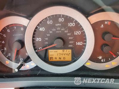 Zdjęcie 9 z 12 samochodu: 2008 TOYOTA RAV4 LIMITED VIN:JTMBK34V285046745 - miniatura