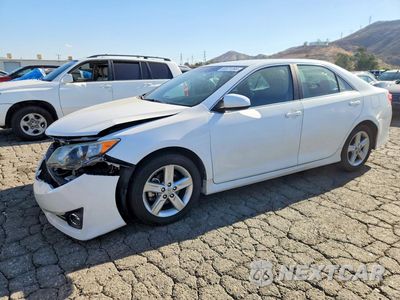 2013 TOYOTA CAMRY SE 4T1BF1FK1DU697078 - główne zdjęcie licytacji z USA - miniatura