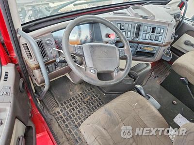 Zdjęcie 8 z 12 samochodu: 2014 VOLVO VNM TRUCK CAB AND CHASSIS VIN:4V4MC9EG8EN166641 - miniatura