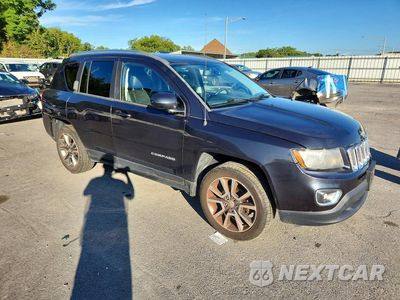 Czwarte zdjęcie samochodu z boku: 2014 JEEP COMPASS LIMITED VIN:1C4NJCCB7ED653314 - miniatura