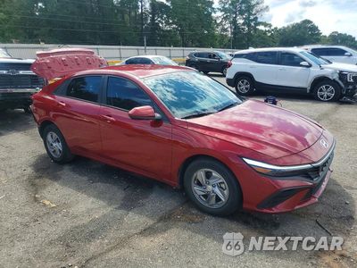 Czwarte zdjęcie samochodu z boku: 2024 HYUNDAI ELANTRA SE VIN:KMHLL4DG0RU829154 - miniatura