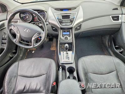 Zdjęcie 8 z 13 samochodu: 2013 HYUNDAI ELANTRA GLS VIN:5NPDH4AE1DH317032 - miniatura