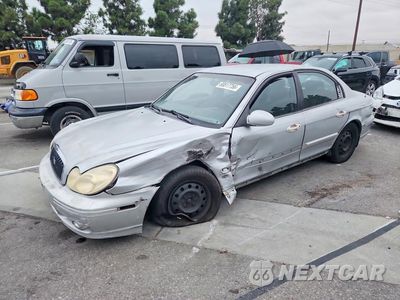 2002 HYUNDAI SONATA BASE KMHWF25S32A681777 - główne zdjęcie licytacji z USA - miniatura