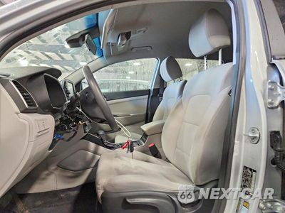 Zdjęcie 7 z 13 samochodu: 2019 HYUNDAI TUCSON SE VIN:KM8J2CA46KU916982 - miniatura