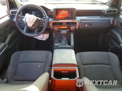 Zdjęcie 8 z 12 samochodu: 2024 TOYOTA TACOMA SR5 VIN:3TMLB5JN5RM021550 - miniatura