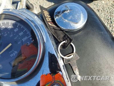 Zdjęcie 8 z 9 samochodu: 2002 HONDA VT750 DC VIN:JH2RC44072M617916 - miniatura