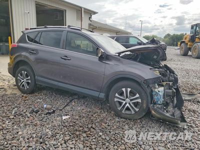Czwarte zdjęcie samochodu z boku: 2018 TOYOTA RAV4 LE VIN:JTMBFREV0JJ209900 - miniatura