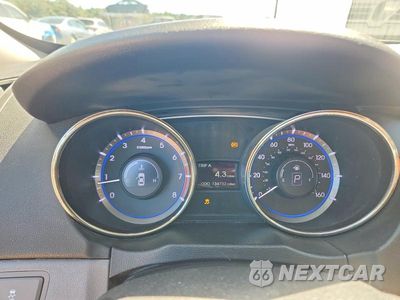 Zdjęcie 9 z 12 samochodu: 2012 HYUNDAI SONATA GLS VIN:5NPEB4AC1CH369120 - miniatura