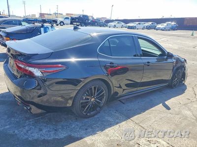 Trzecie zdjęcie samochodu z tyłu: 2021 TOYOTA CAMRY XSE VIN:4T1K61AK1MU606396 - miniatura