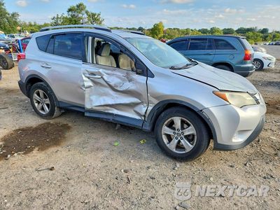 Czwarte zdjęcie samochodu z boku: 2015 TOYOTA RAV4 XLE VIN:2T3WFREV6FW230227 - miniatura