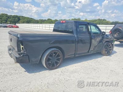 Trzecie zdjęcie samochodu z tyłu: 2018 RAM 1500 ST VIN:1C6RR6FT3JS169167 - miniatura