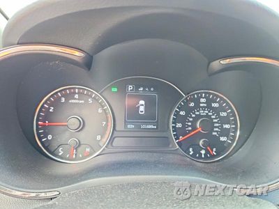 Zdjęcie 9 z 12 samochodu: 2017 KIA FORTE LX VIN:3KPFL4A72HE118705 - miniatura