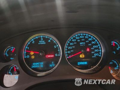 Zdjęcie 9 z 14 samochodu: 2011 CHEVROLET SUBURBAN K1500 LT VIN:1GNSKJE30BR320159 - miniatura
