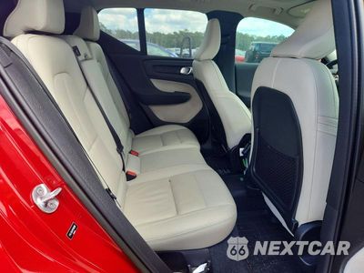 Zdjęcie 11 z 13 samochodu: 2023 VOLVO XC40 PLUS VIN:YV4L12UW1P2102388 - miniatura