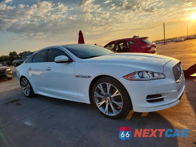 Czwarte zdjęcie samochodu z boku: 2015 JAGUAR XJ VIN:SAJWA1CZ8F8V86563 - miniatura